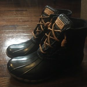 Sperry duck boots like new !!